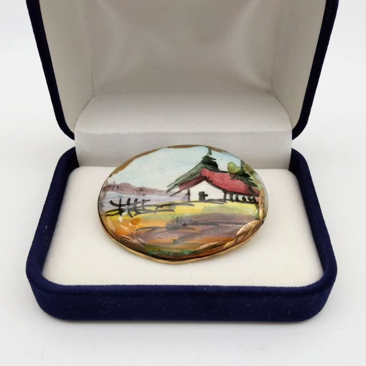 Broche pintado a mano