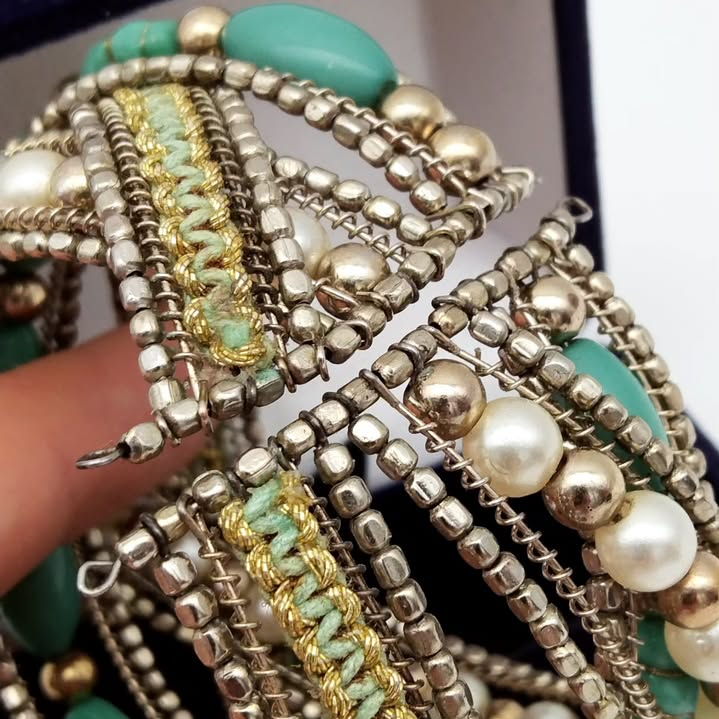 Brazalete de mostacillas