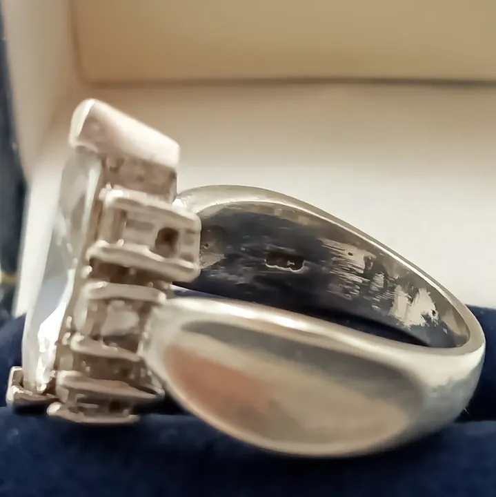 Anillo de circón en plata esterlina 925