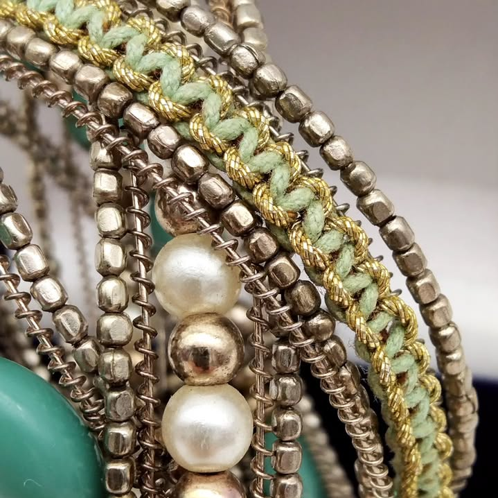 Brazalete de mostacillas