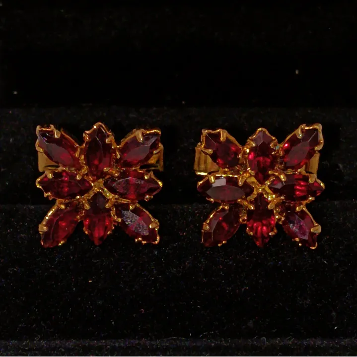 Colleras en metal dorado