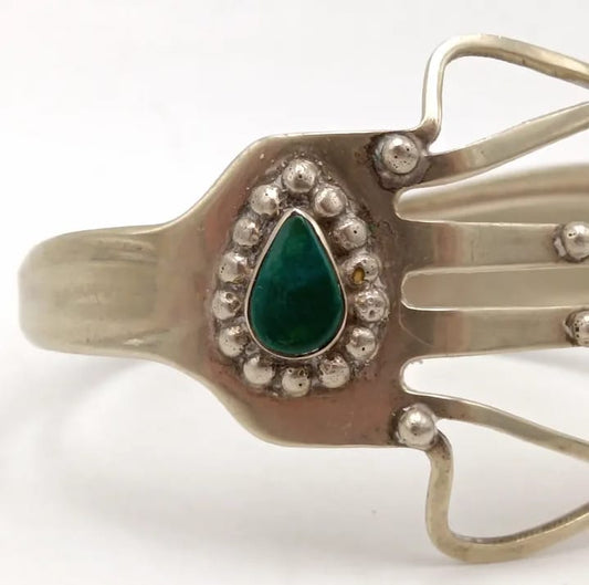 Brazalete de alpaca y malaquita