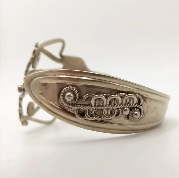 Brazalete de alpaca y malaquita