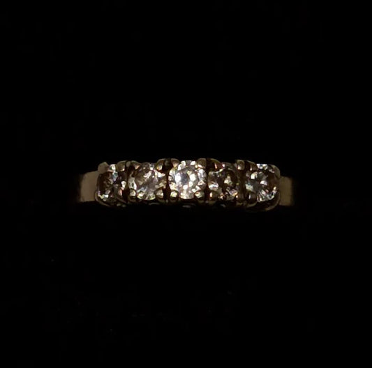 Anillo de circones en plata 925