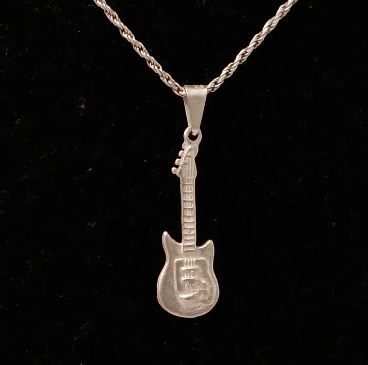 Guitarra de plata 950