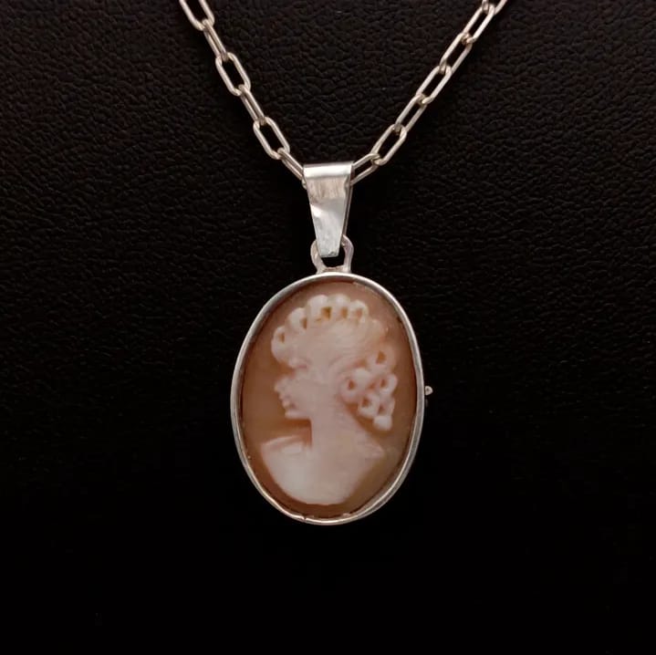 Colgante y prendedor de plata 980 y 925