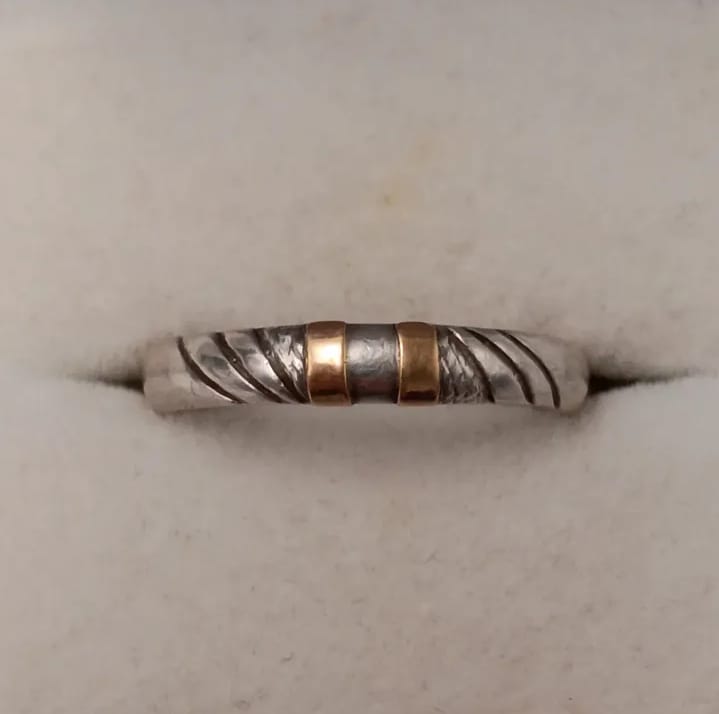 Anillo de plata y oro