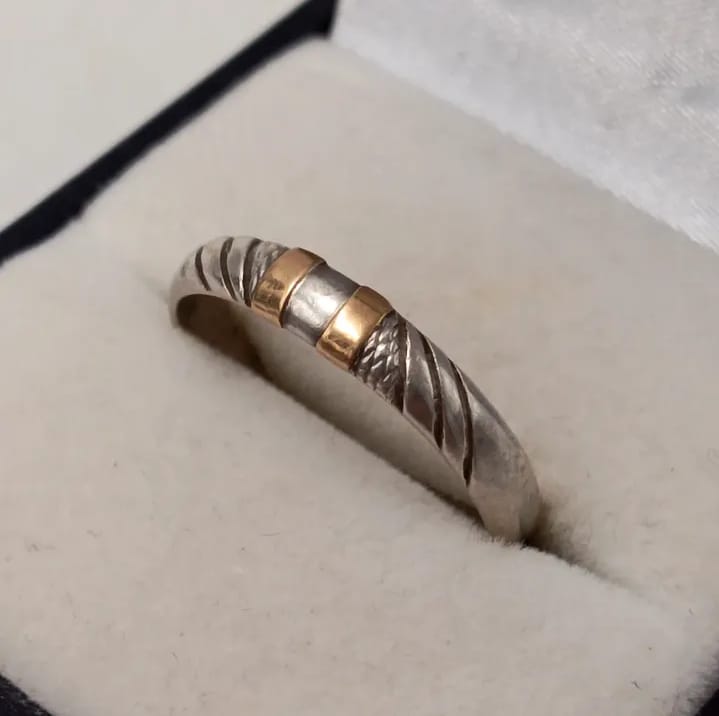 Anillo de plata y oro