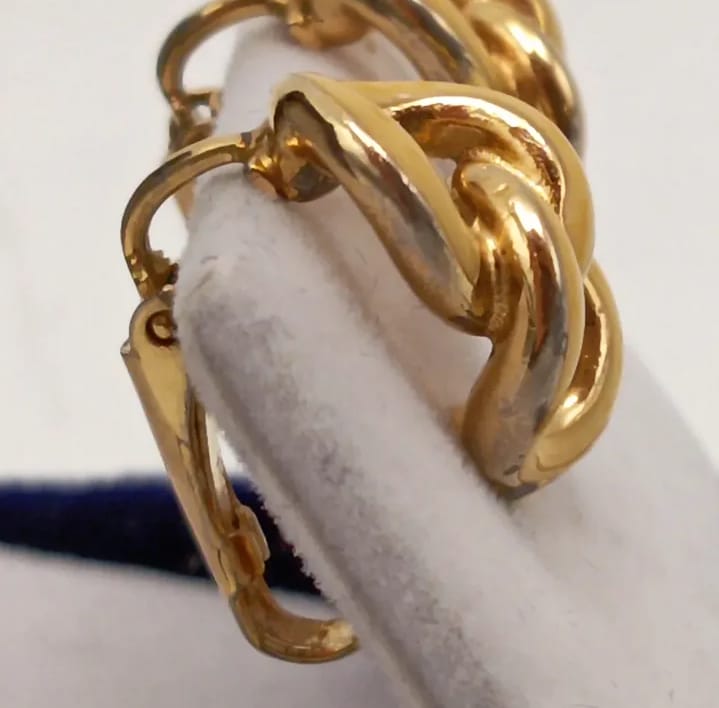 Aros Dior